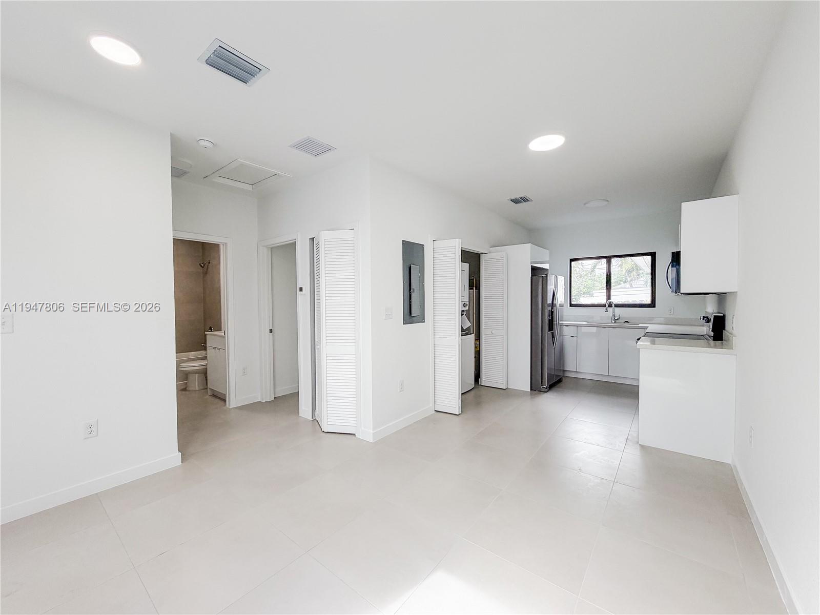 EVERGLADES AVE HEIGHTS - Residential Income