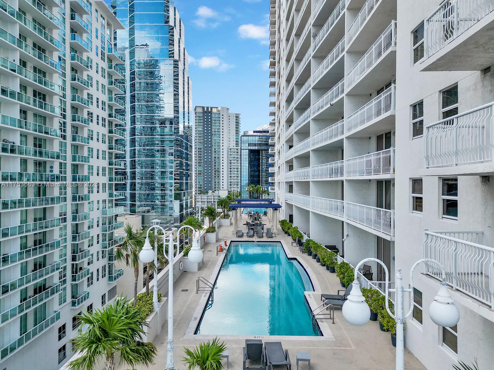 1200 Brickell Bay Dr 4019