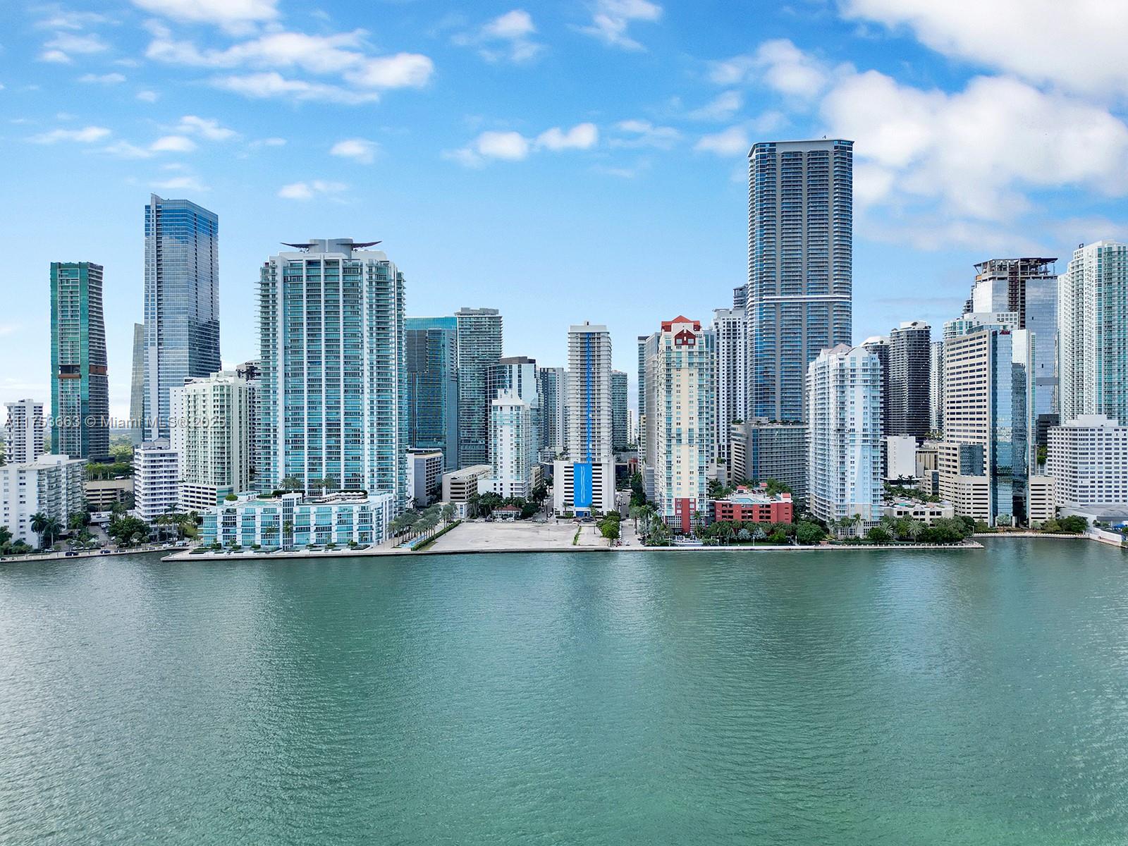 1200 Brickell Bay Dr 4019