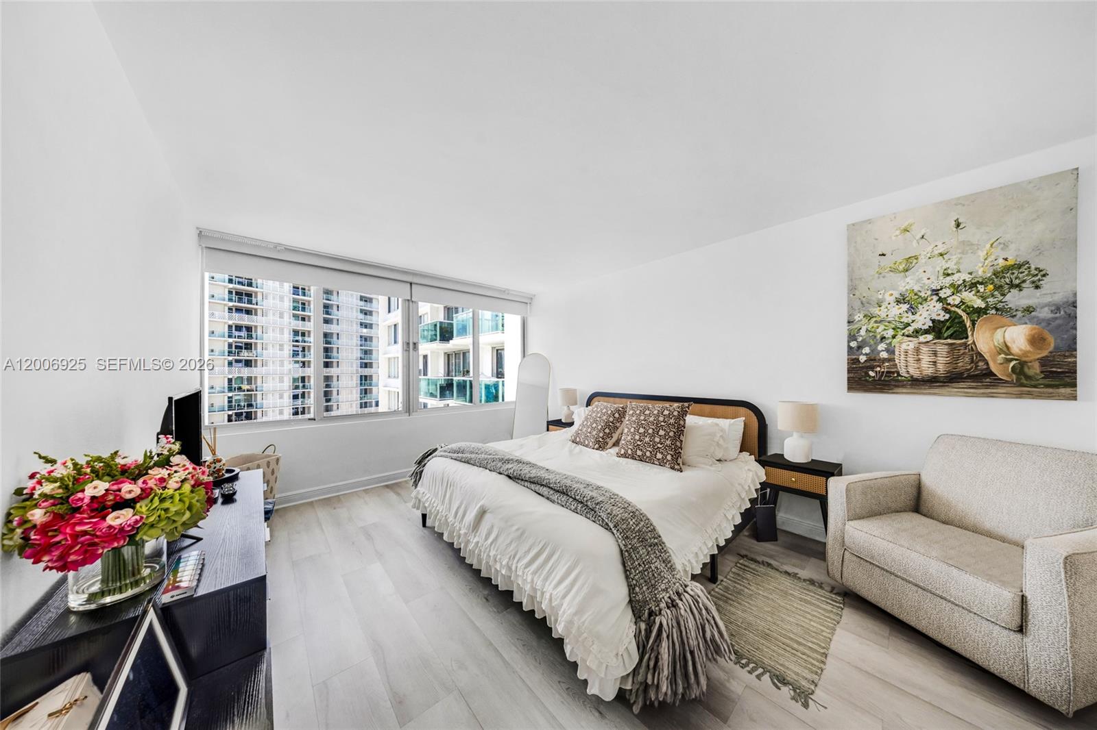 MIRADOR 1000 CONDO - Residential