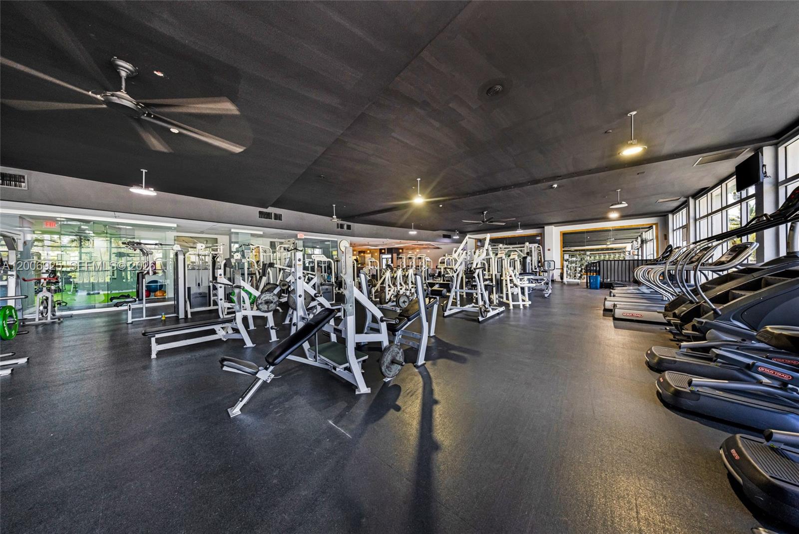 MIRADOR 1000 CONDO - Residential