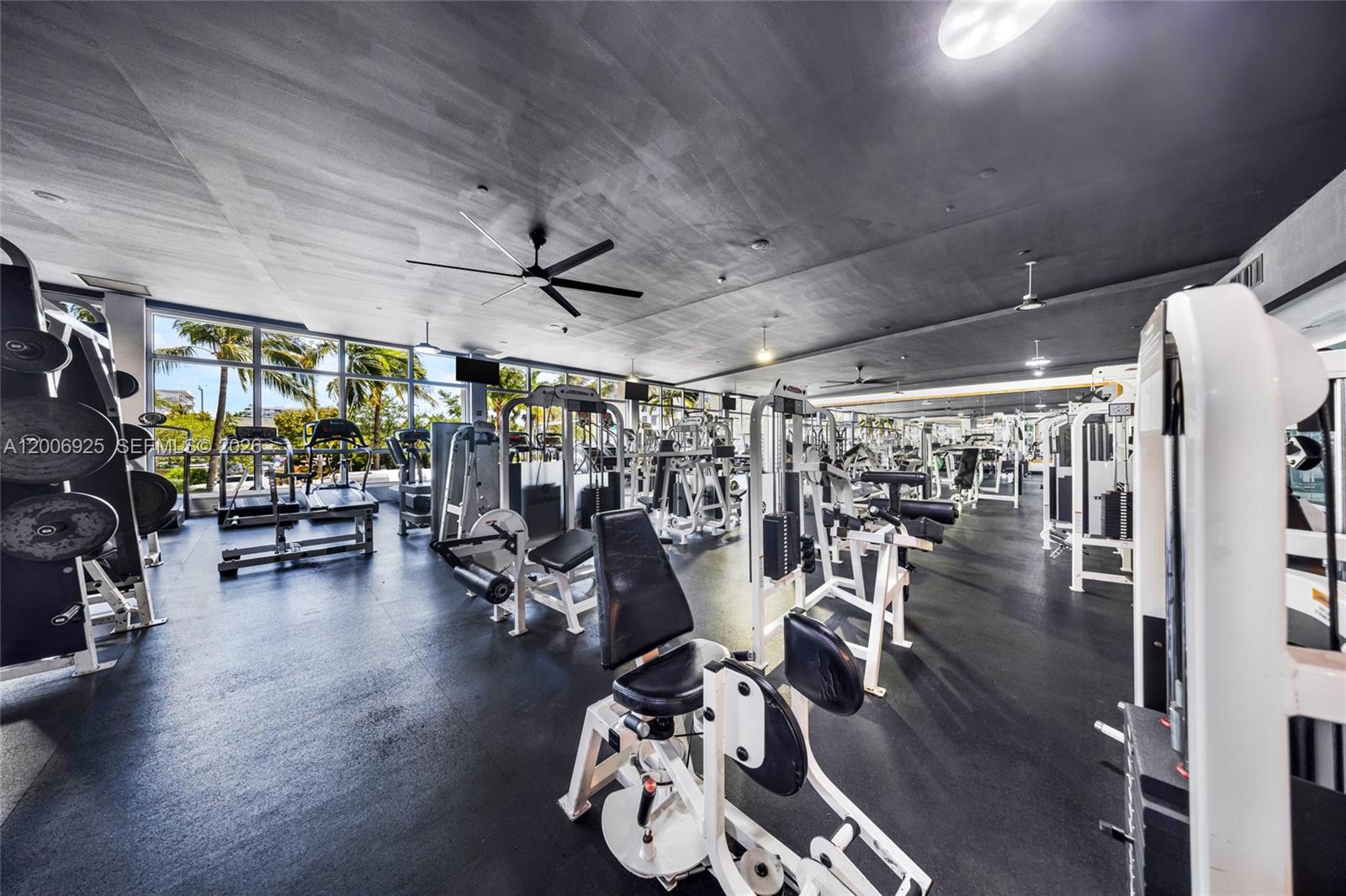 MIRADOR 1000 CONDO - Residential