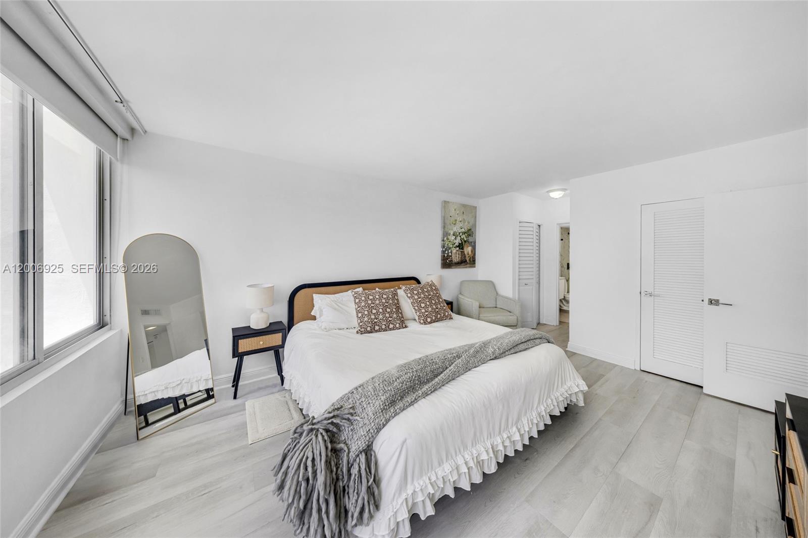 MIRADOR 1000 CONDO - Residential