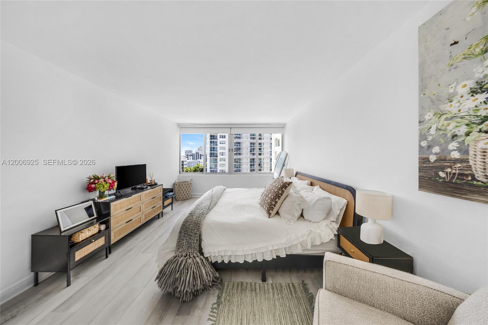 MIRADOR 1000 CONDO - Residential