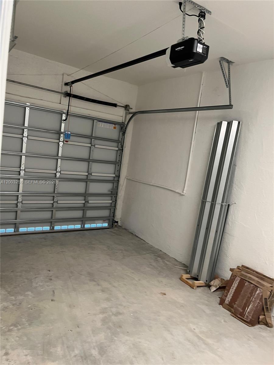 ALTAMIRA LAGOS - Residential Lease