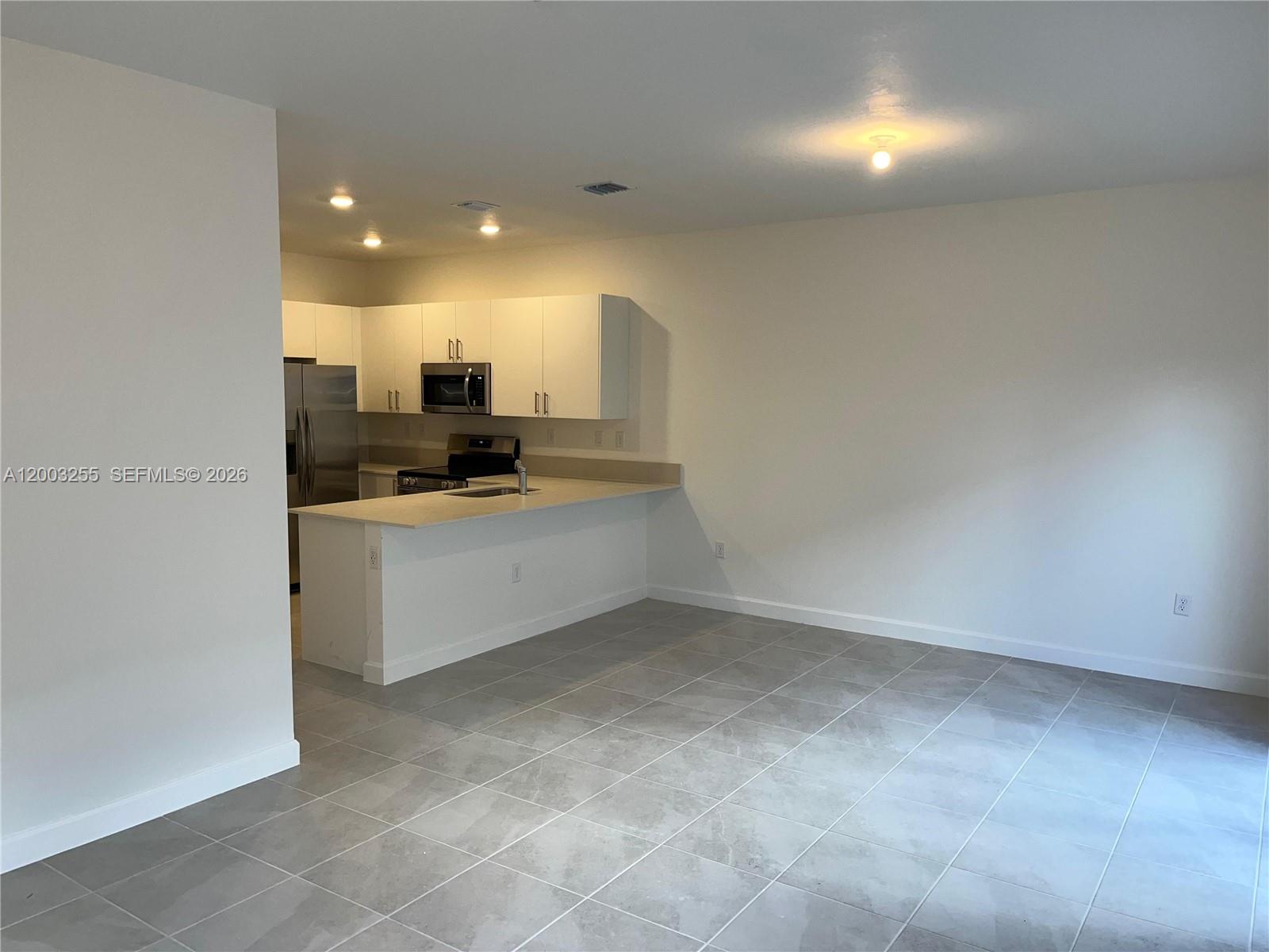 ALTAMIRA LAGOS - Residential Lease