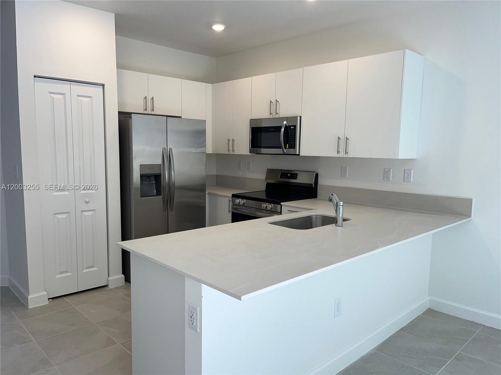 ALTAMIRA LAGOS - Residential Lease