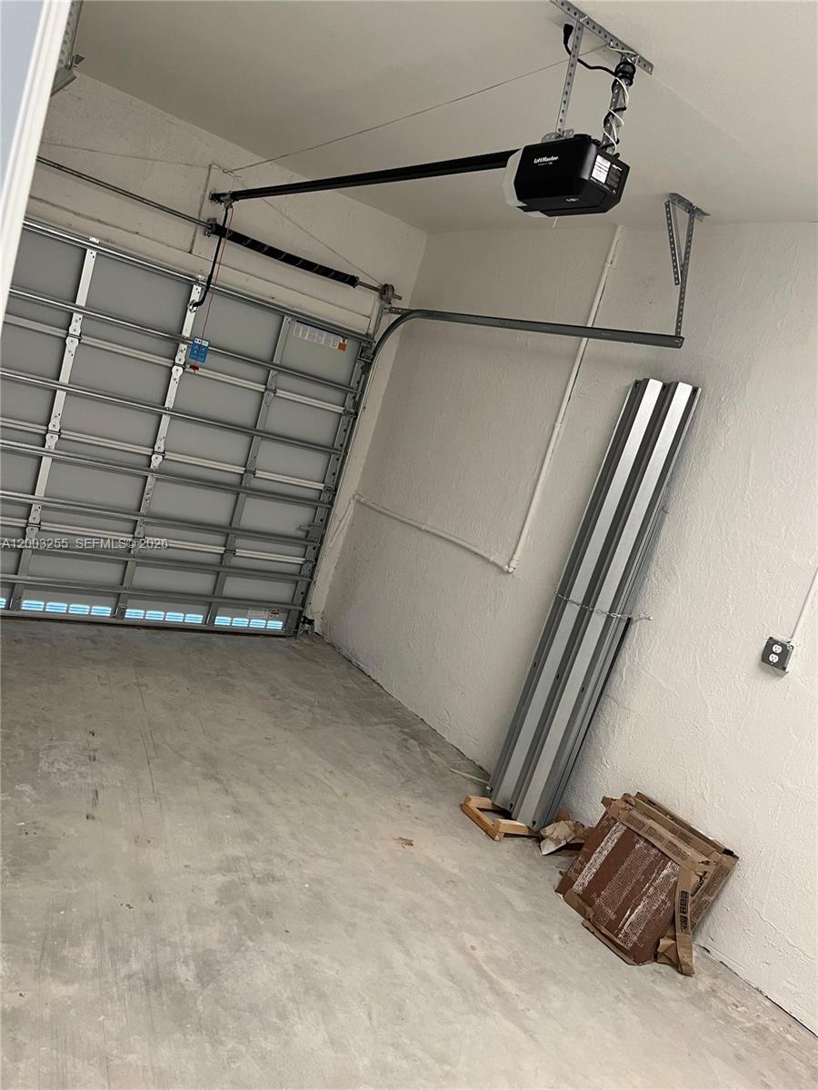 ALTAMIRA LAGOS - Residential Lease