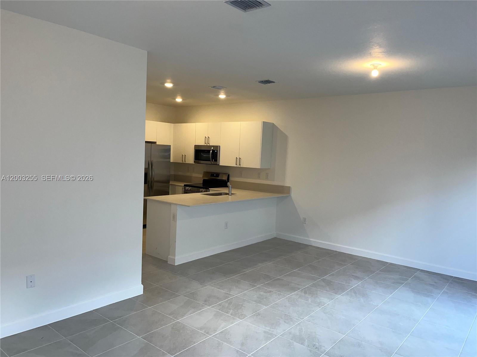 ALTAMIRA LAGOS - Residential Lease