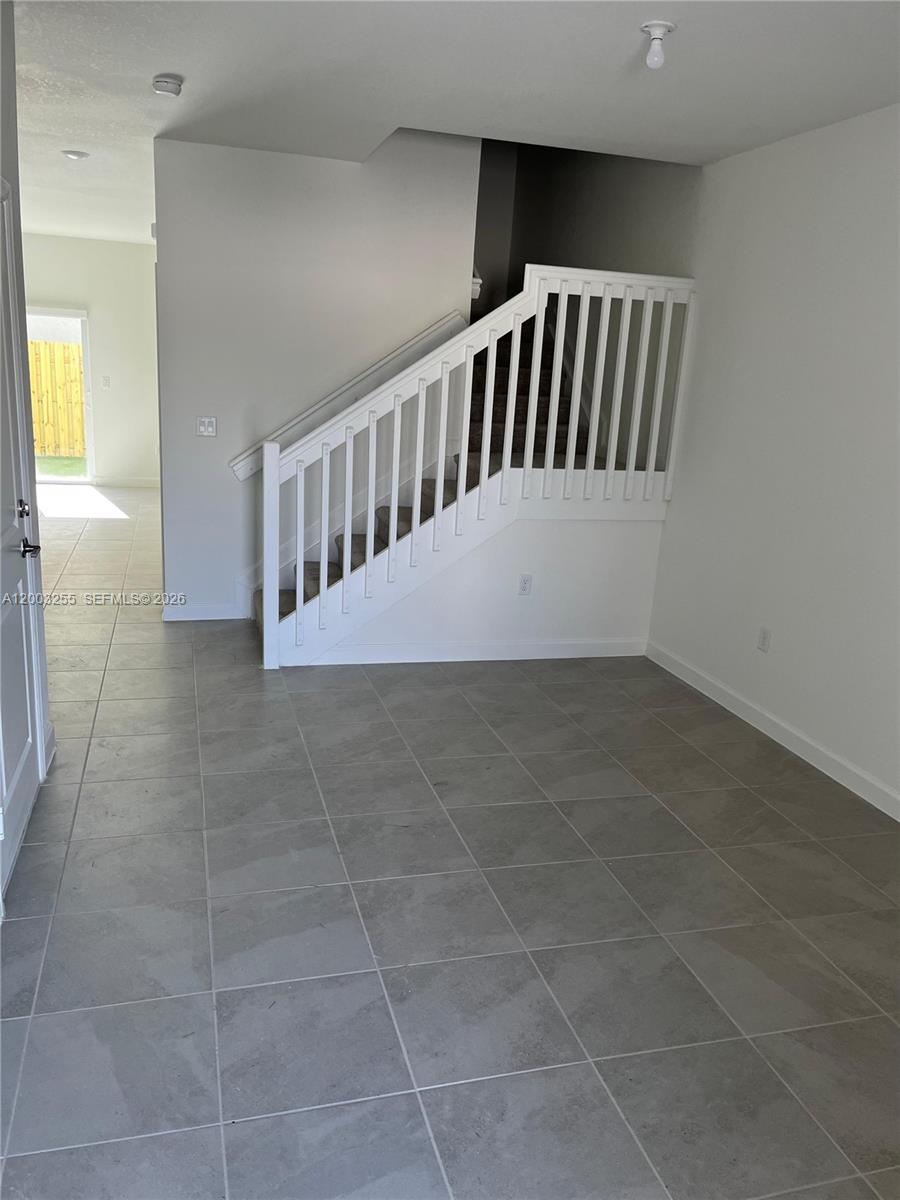 ALTAMIRA LAGOS - Residential Lease