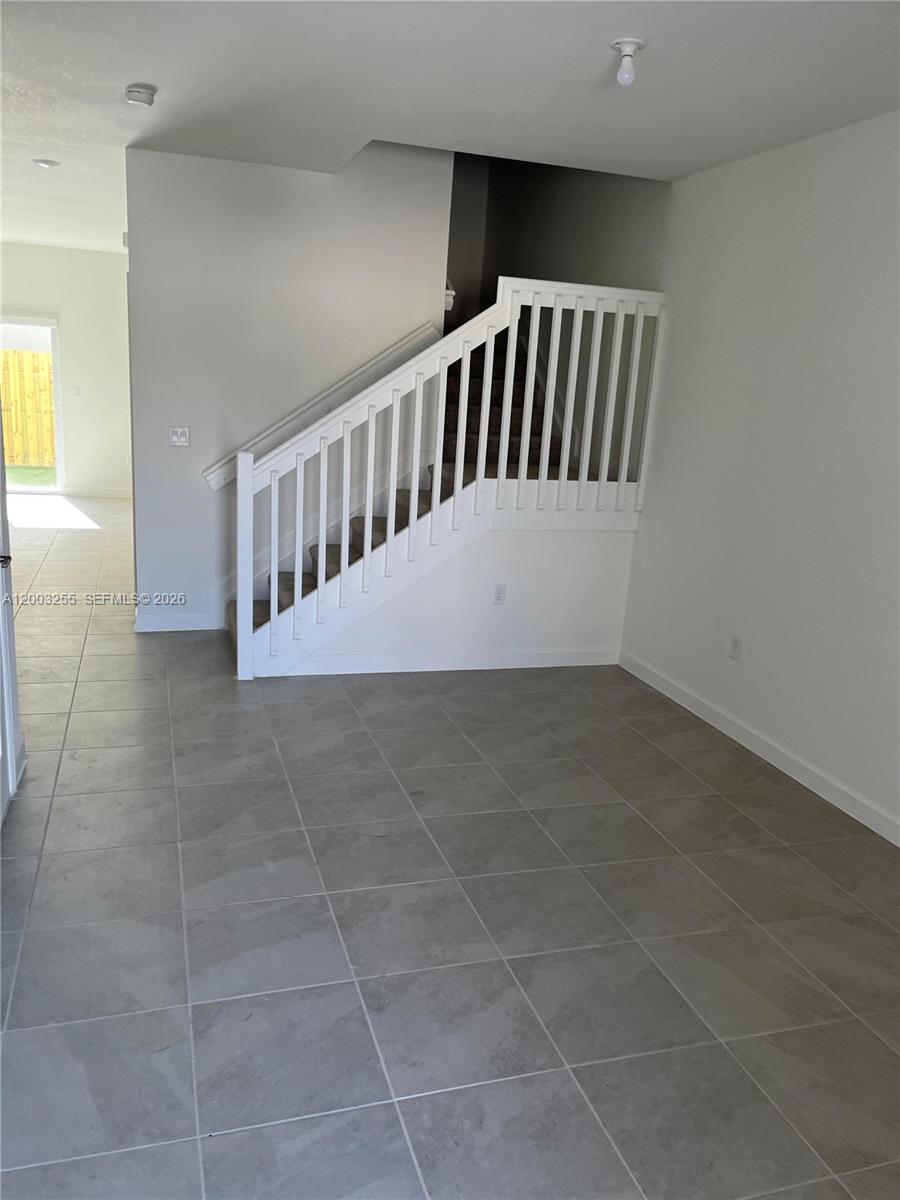 ALTAMIRA LAGOS - Residential Lease