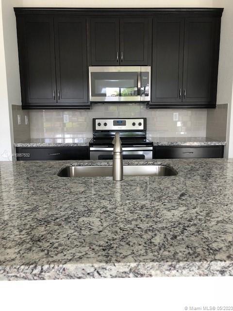 The Grove At Raintree - Residential Lease
