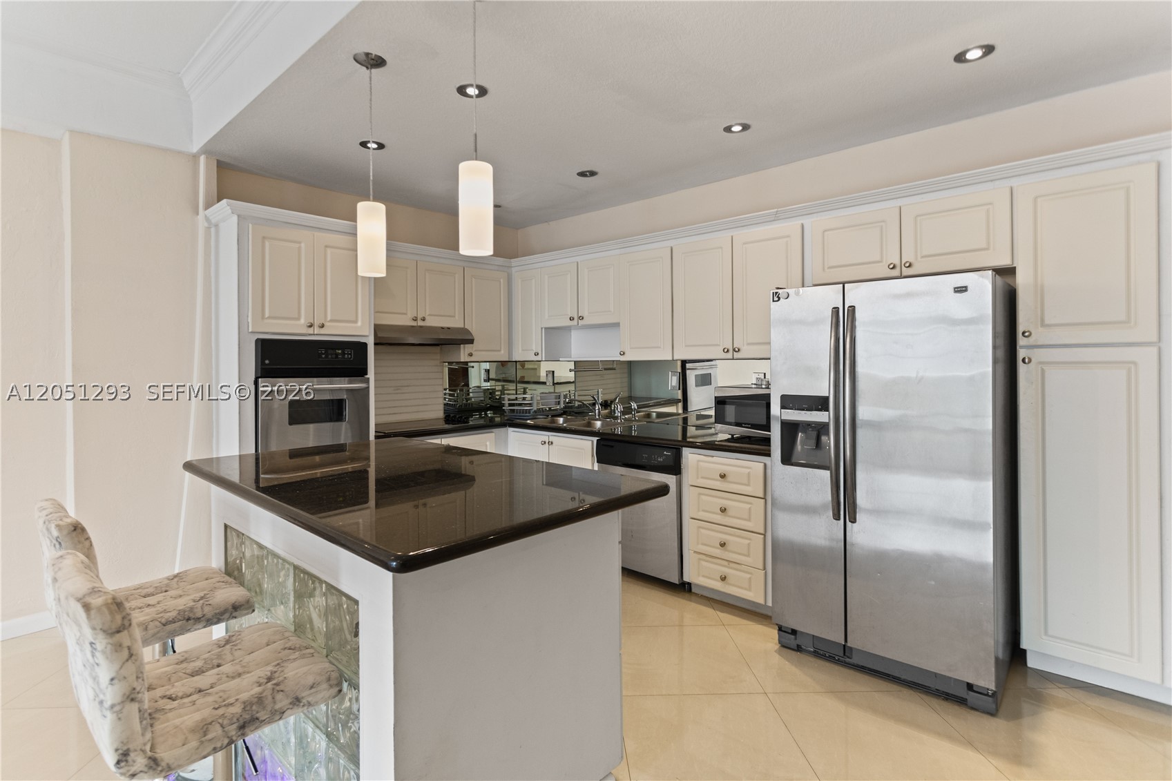 19390 Collins Ave PH-17