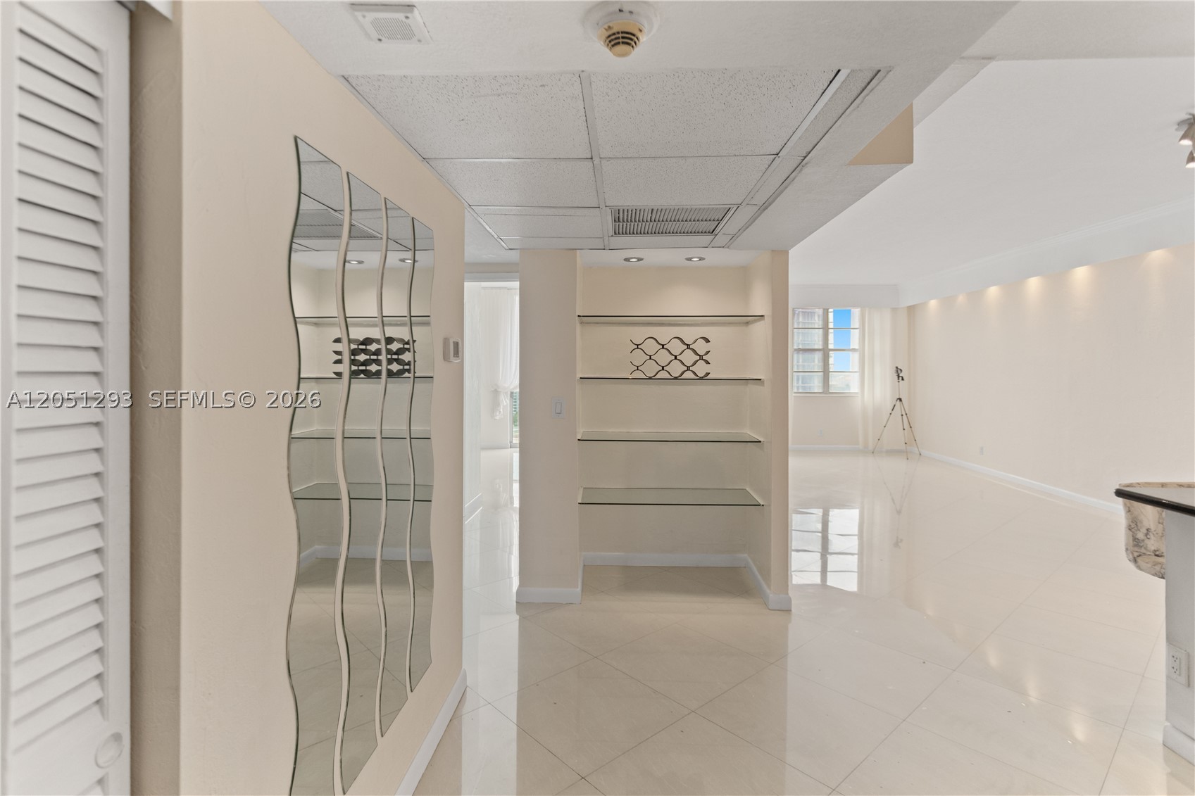 19390 Collins Ave PH-17