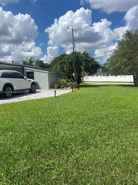 5001 SW 90th Ter Cooper City FL 33328