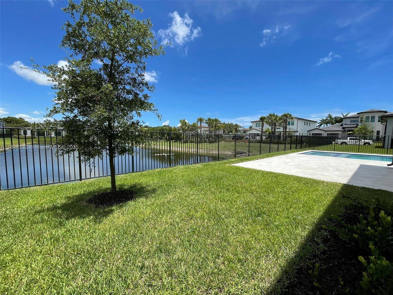 3511 S Ashwood Cir S