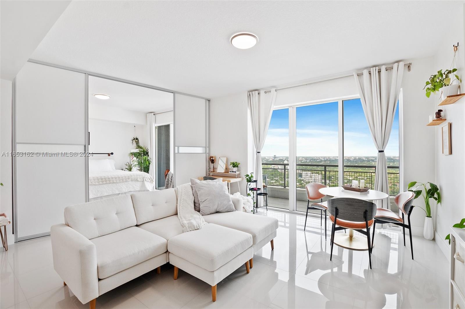 INFINITY AT BRICKELL COND - Residential