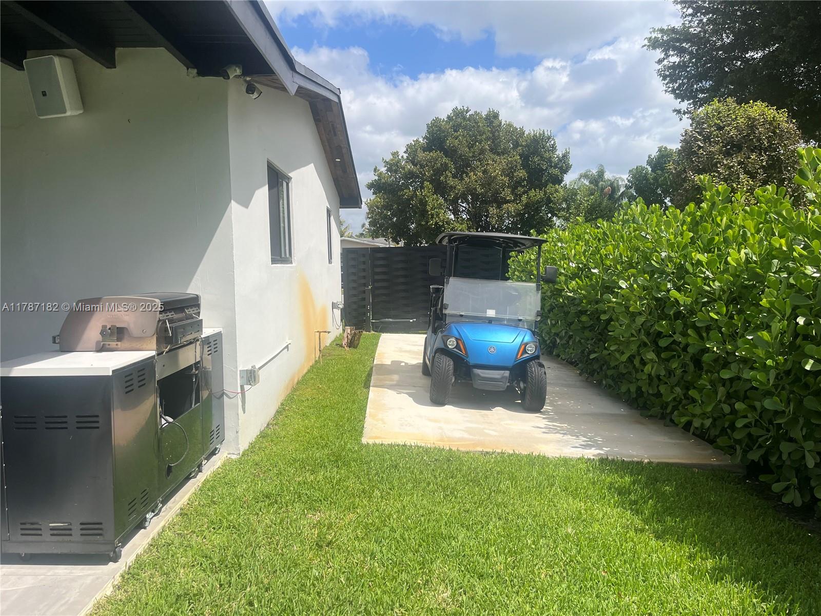 PEMBROKE LAKES SEC 1 - Residential