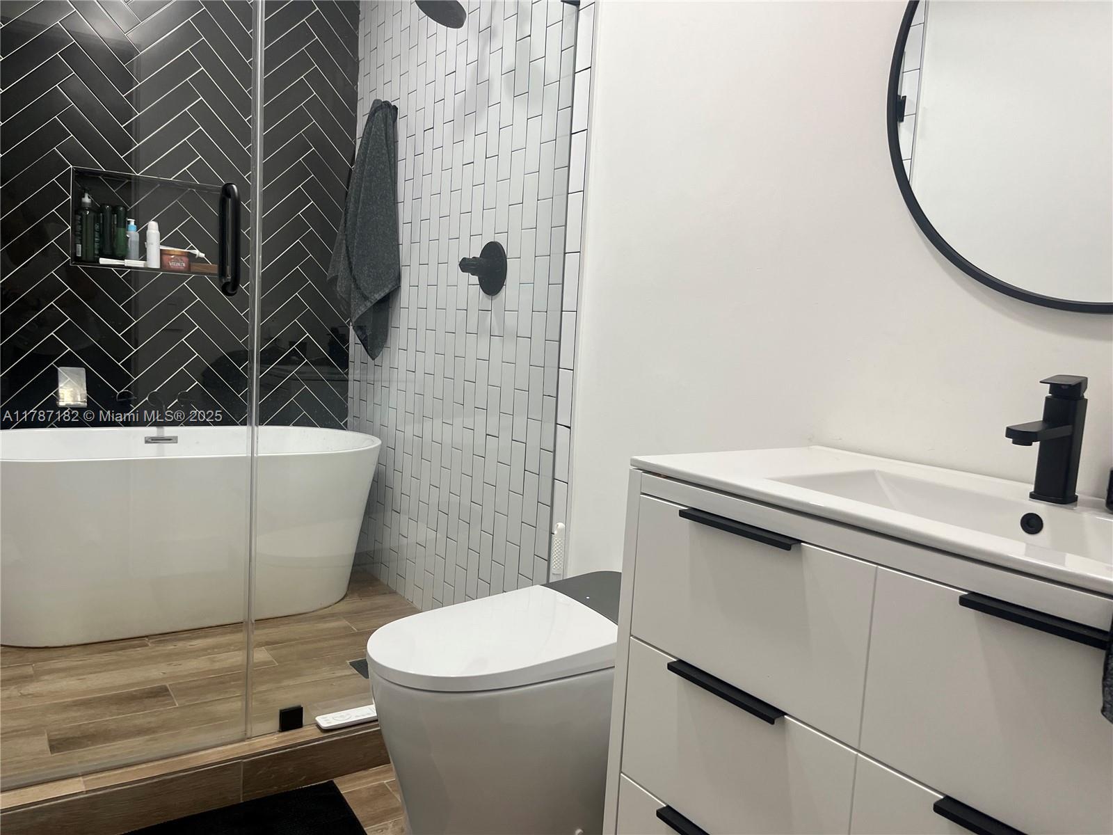 PEMBROKE LAKES SEC 1 - Residential