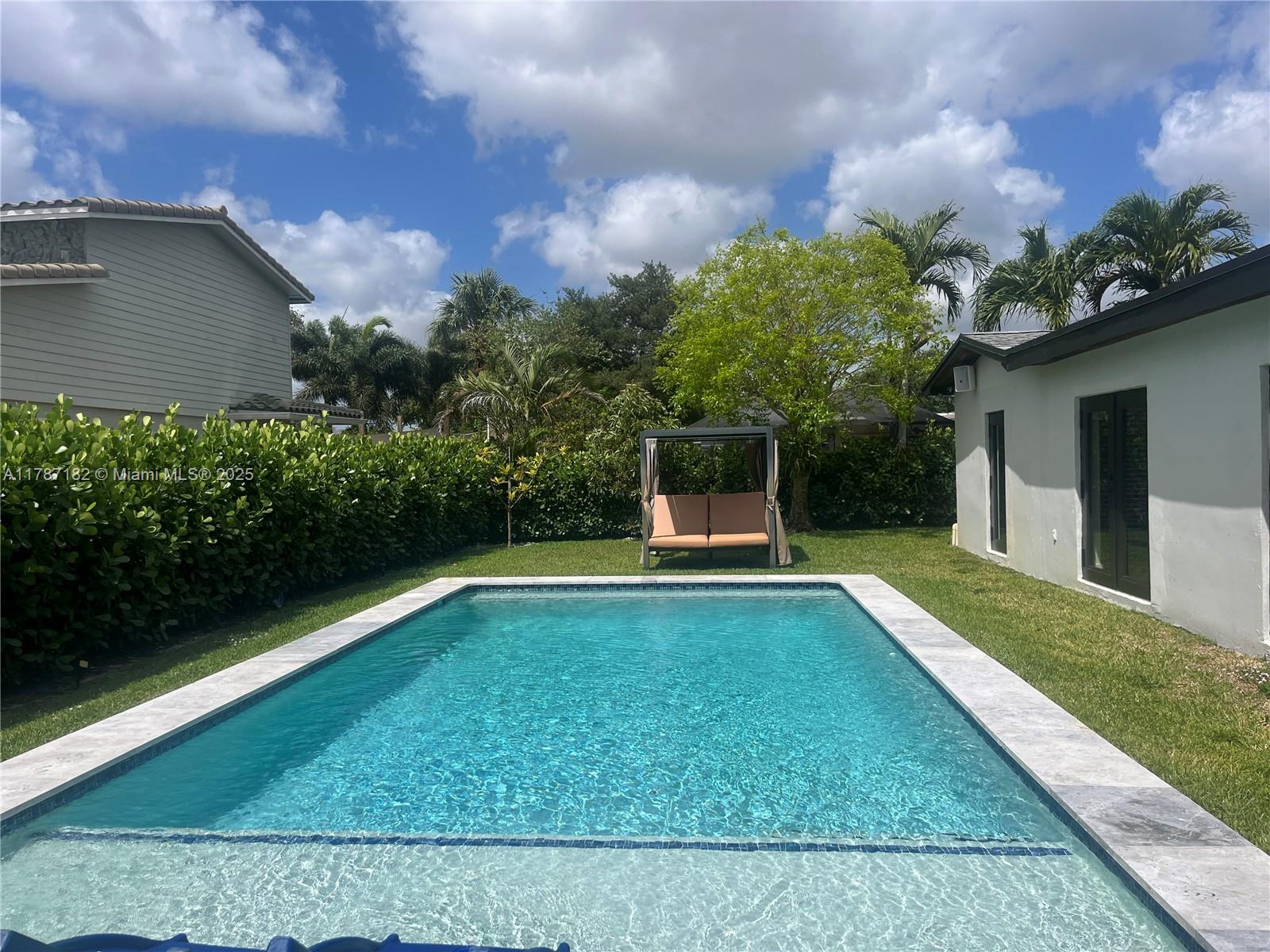 PEMBROKE LAKES SEC 1 - Residential