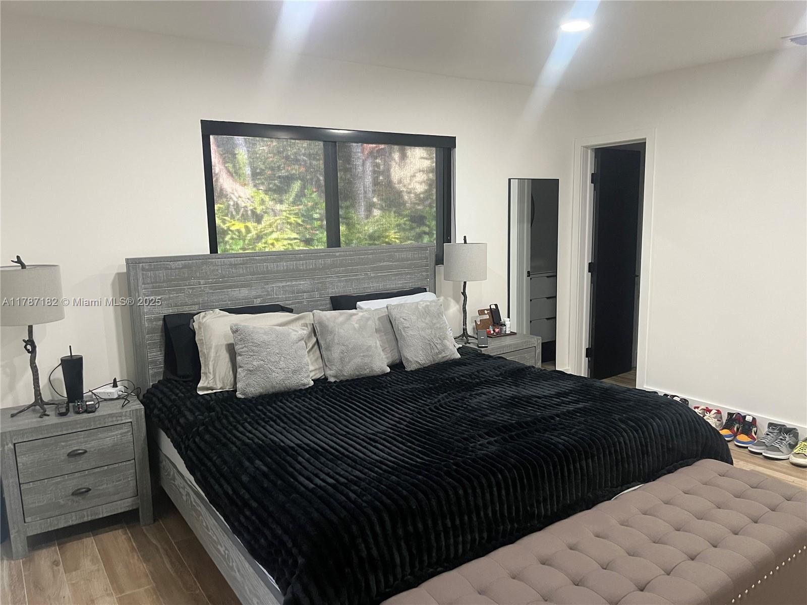 PEMBROKE LAKES SEC 1 - Residential