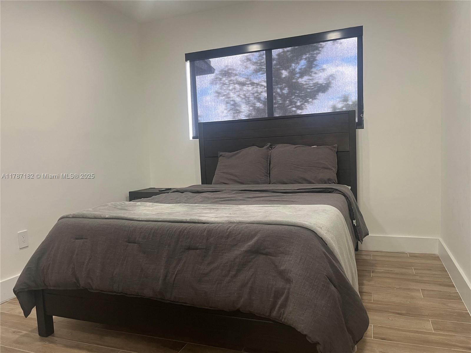 PEMBROKE LAKES SEC 1 - Residential