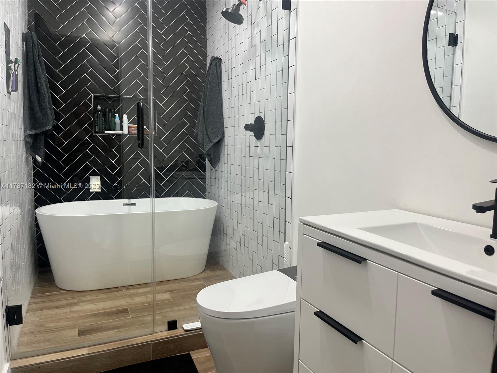 PEMBROKE LAKES SEC 1 - Residential