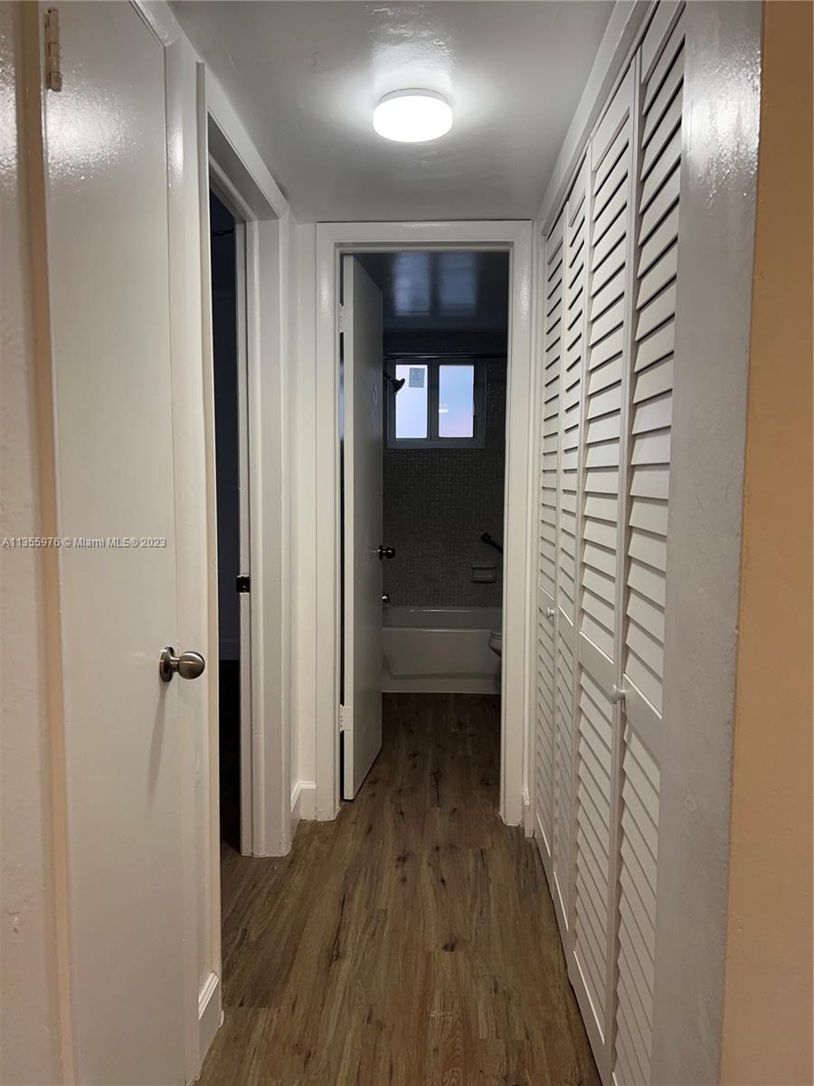 HOLLYWOOD - Residential Lease