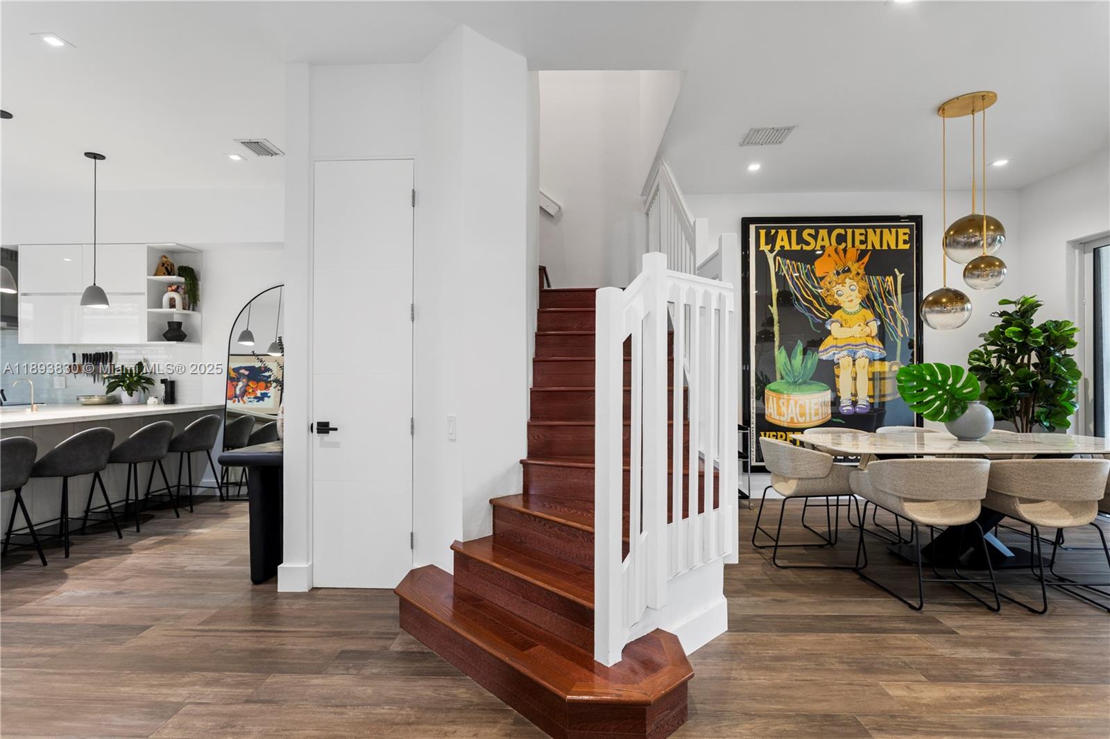 THREE ISLANDS 3RD SECTION - Residential