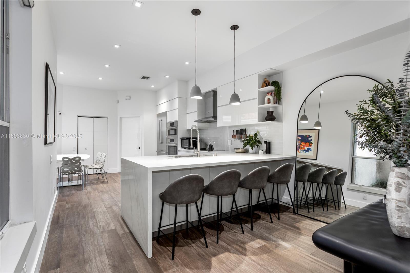 THREE ISLANDS 3RD SECTION - Residential