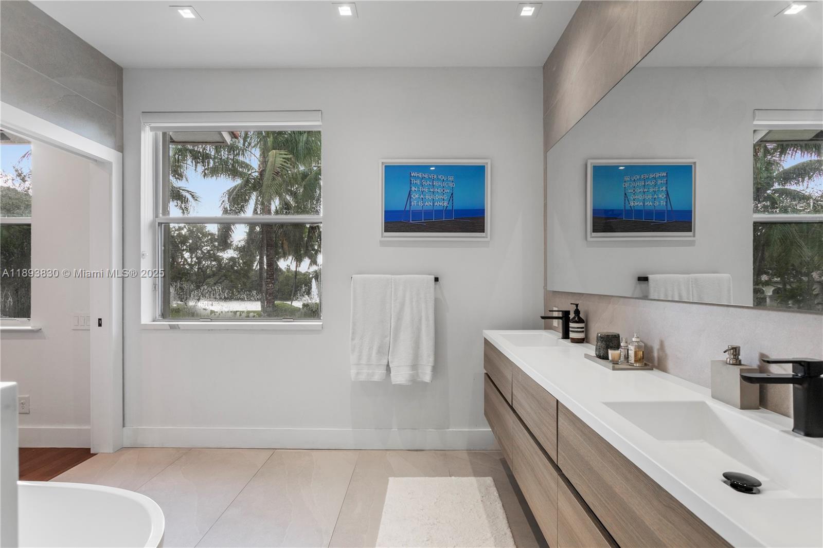 THREE ISLANDS 3RD SECTION - Residential