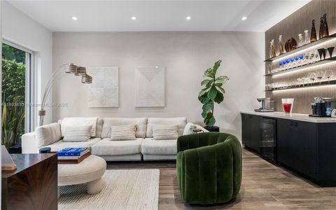 Photo of 1396 Harbor Vw W, Hollywood, FL 33019 (MLS # A11893830)