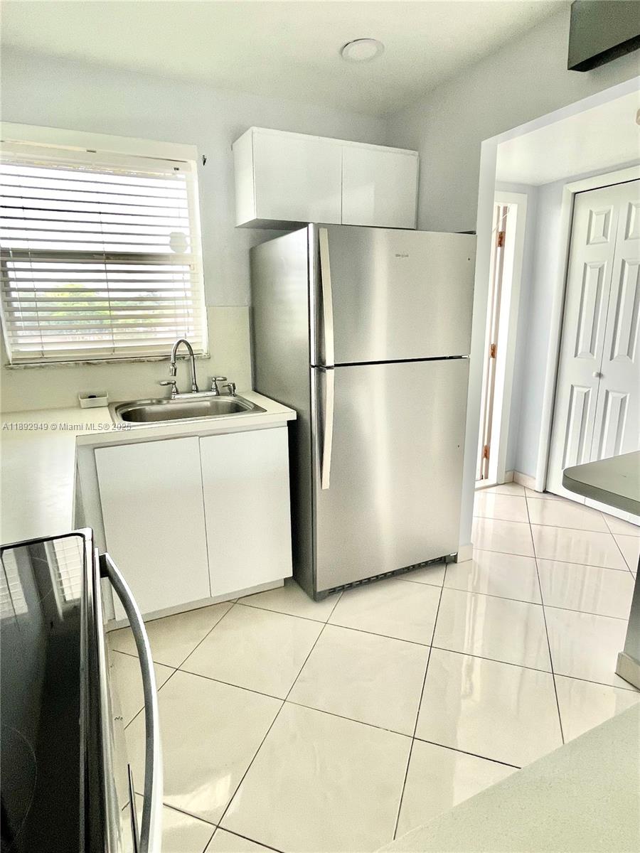 SUNRISE LAKES 56 CONDO - Residential Lease