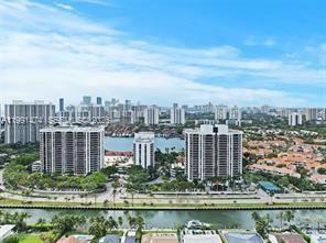 HARBOR TOWERS - Residential