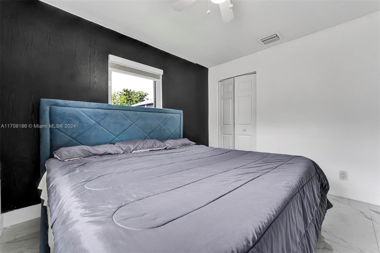COLLIER MANOR FIRST ADD - Residential