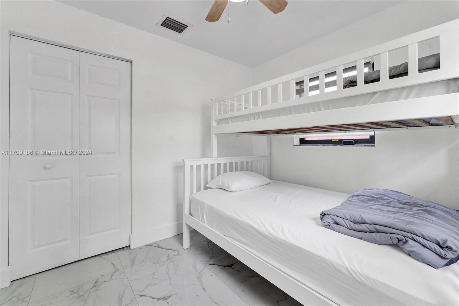 COLLIER MANOR FIRST ADD - Residential