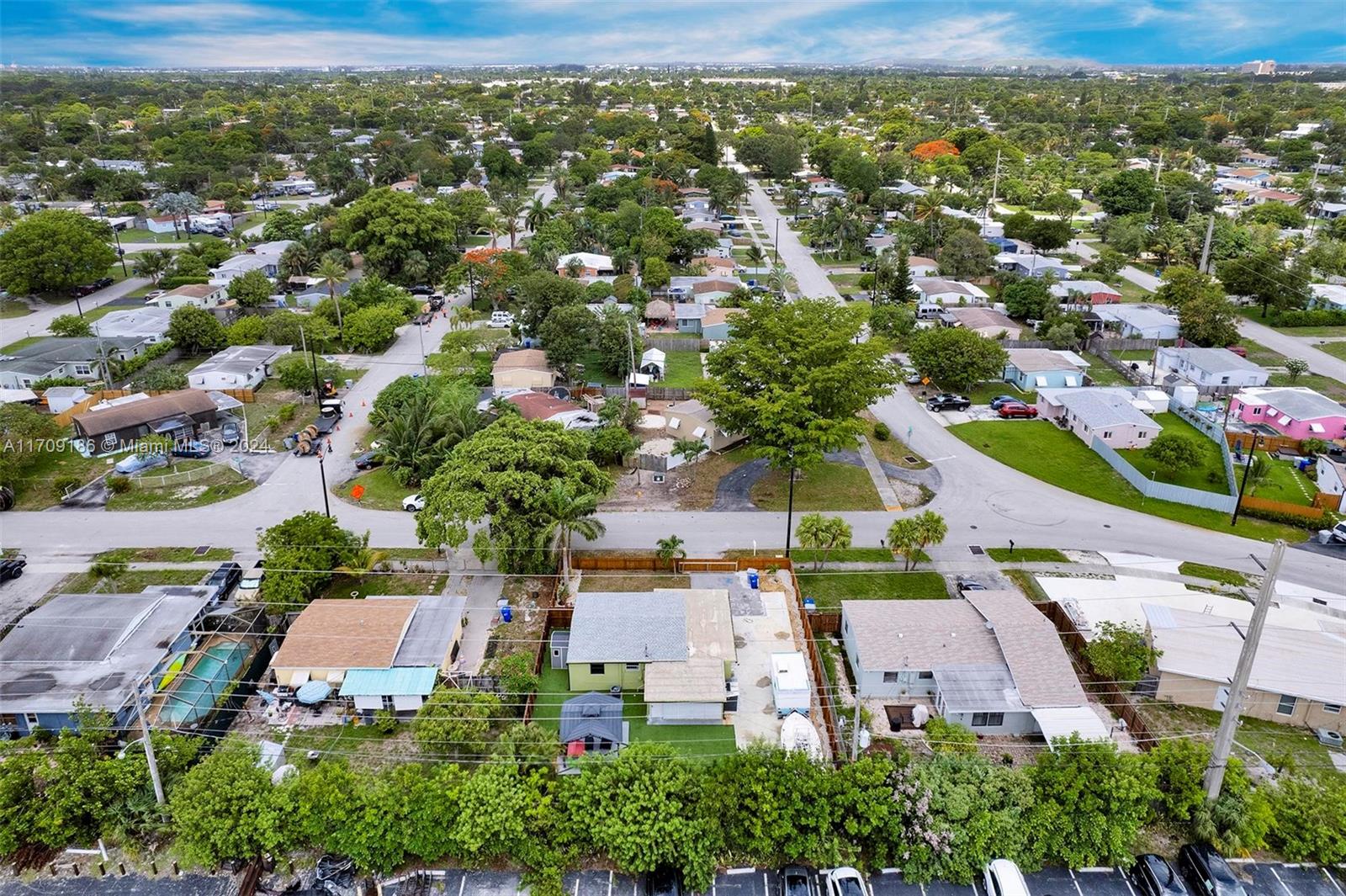 COLLIER MANOR FIRST ADD - Residential