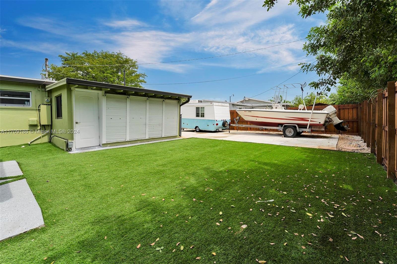 COLLIER MANOR FIRST ADD - Residential