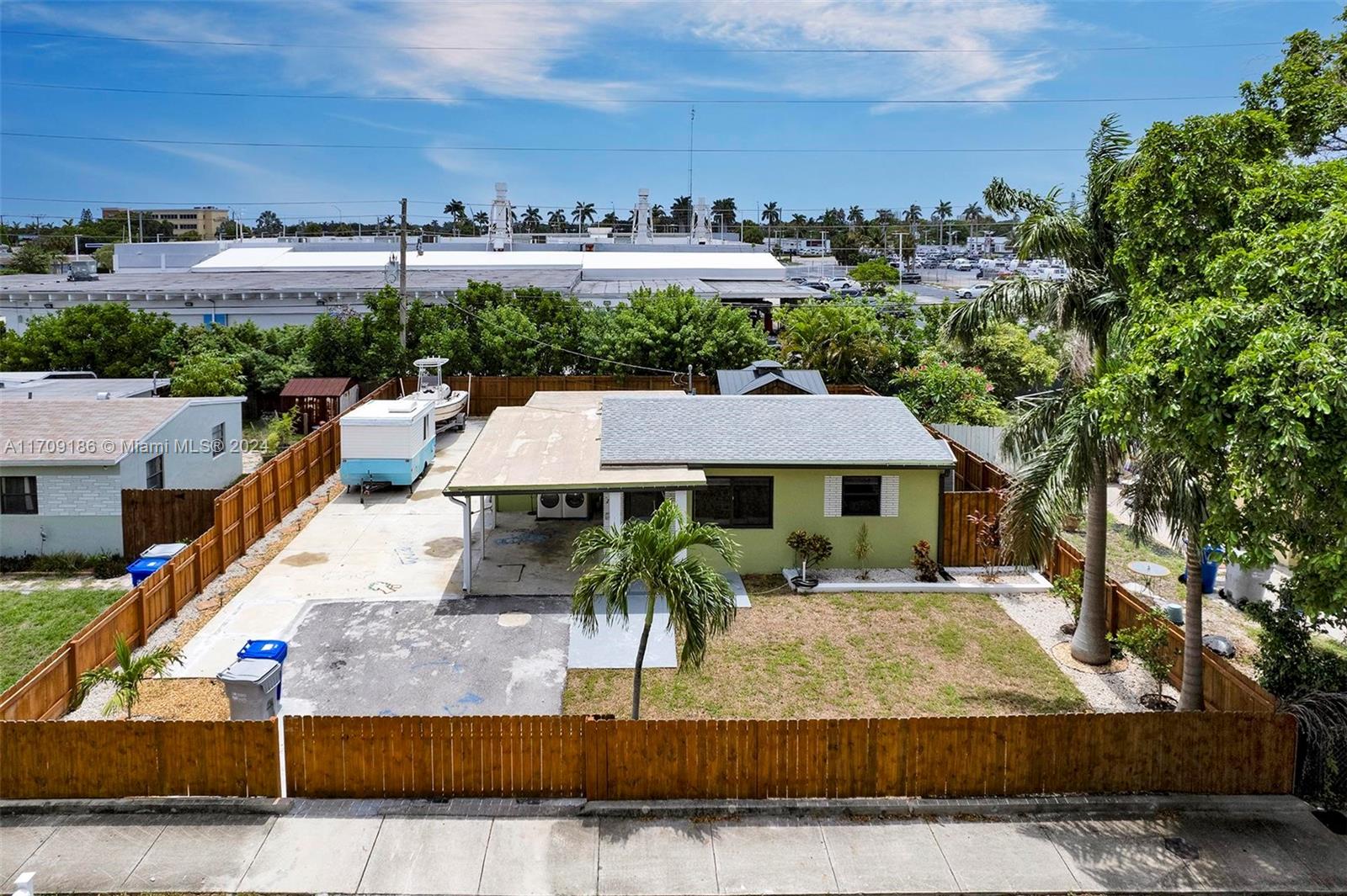 COLLIER MANOR FIRST ADD - Residential