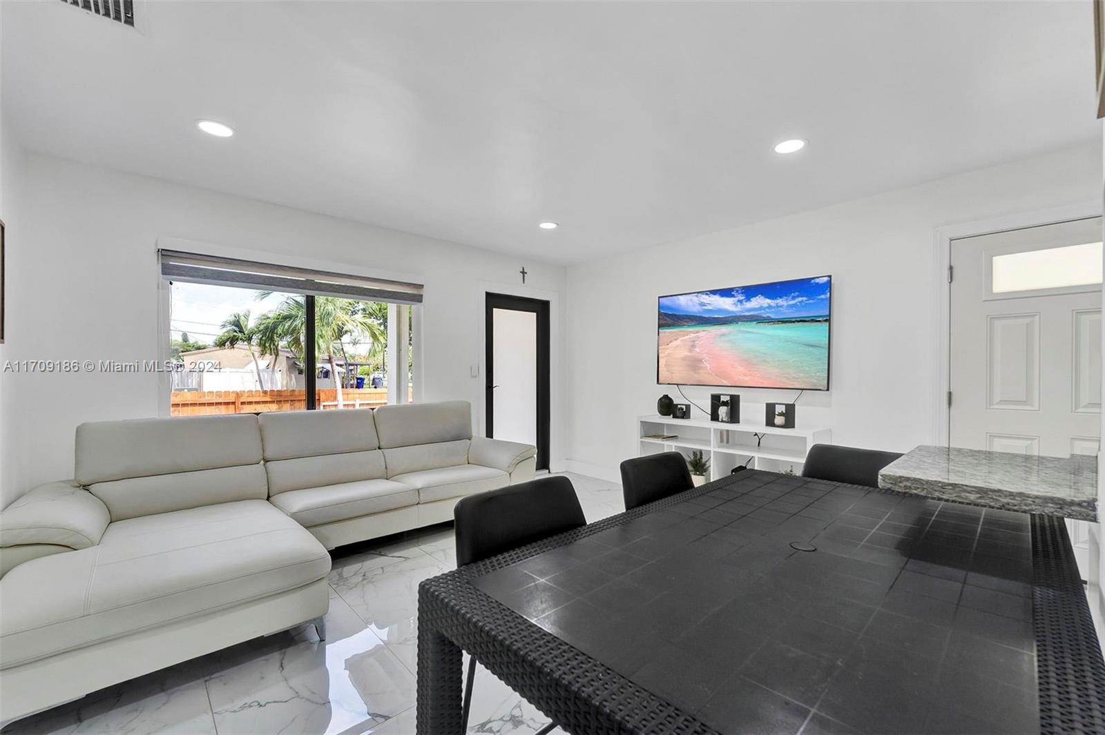 COLLIER MANOR FIRST ADD - Residential