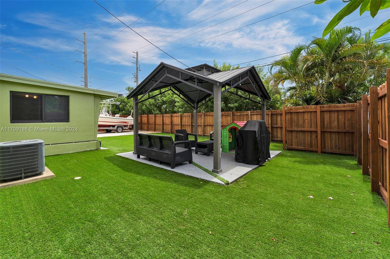 COLLIER MANOR FIRST ADD - Residential