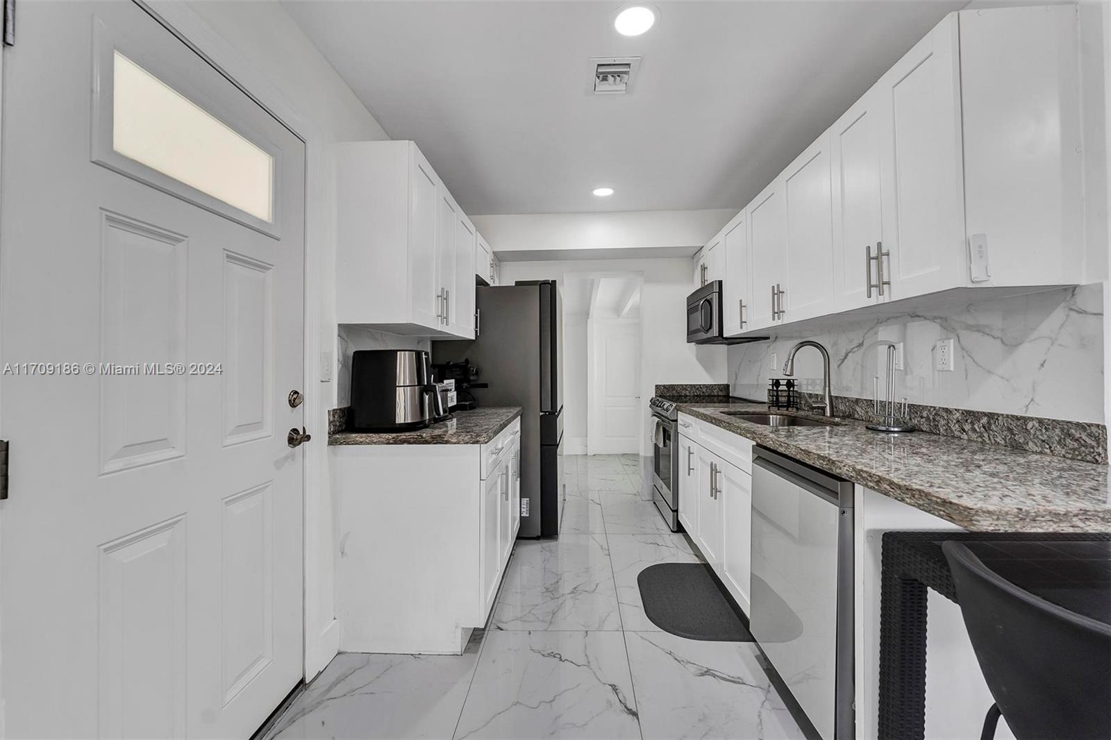 COLLIER MANOR FIRST ADD - Residential