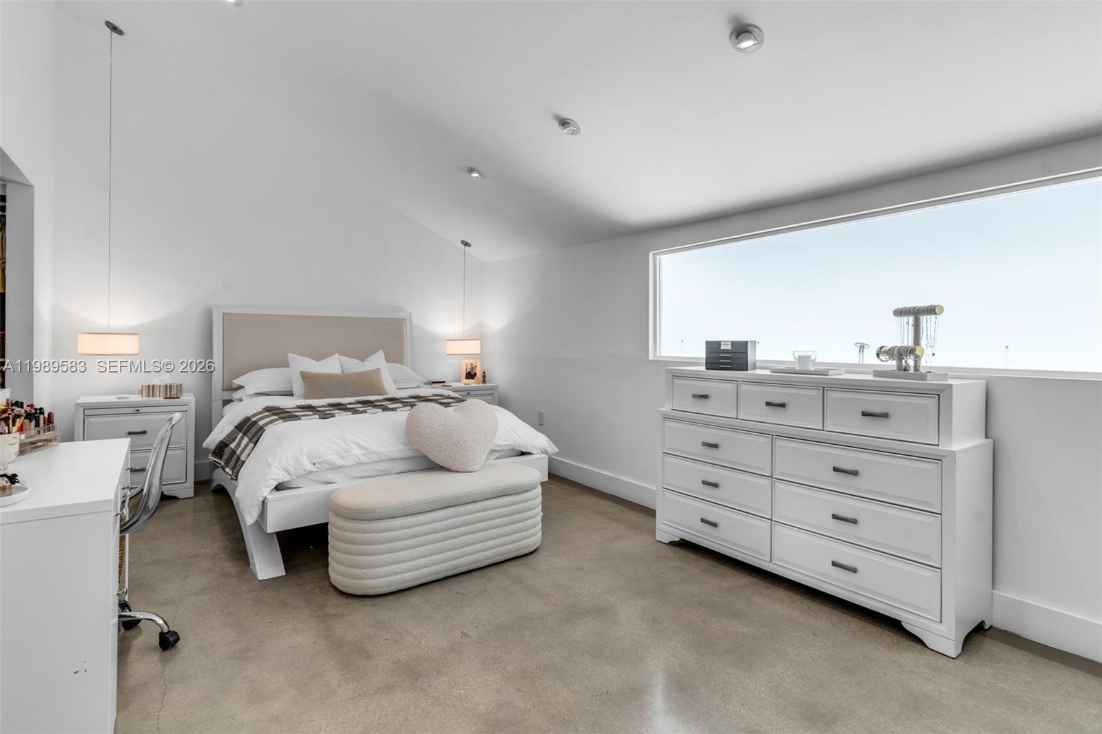 CALUSA POINT - Residential