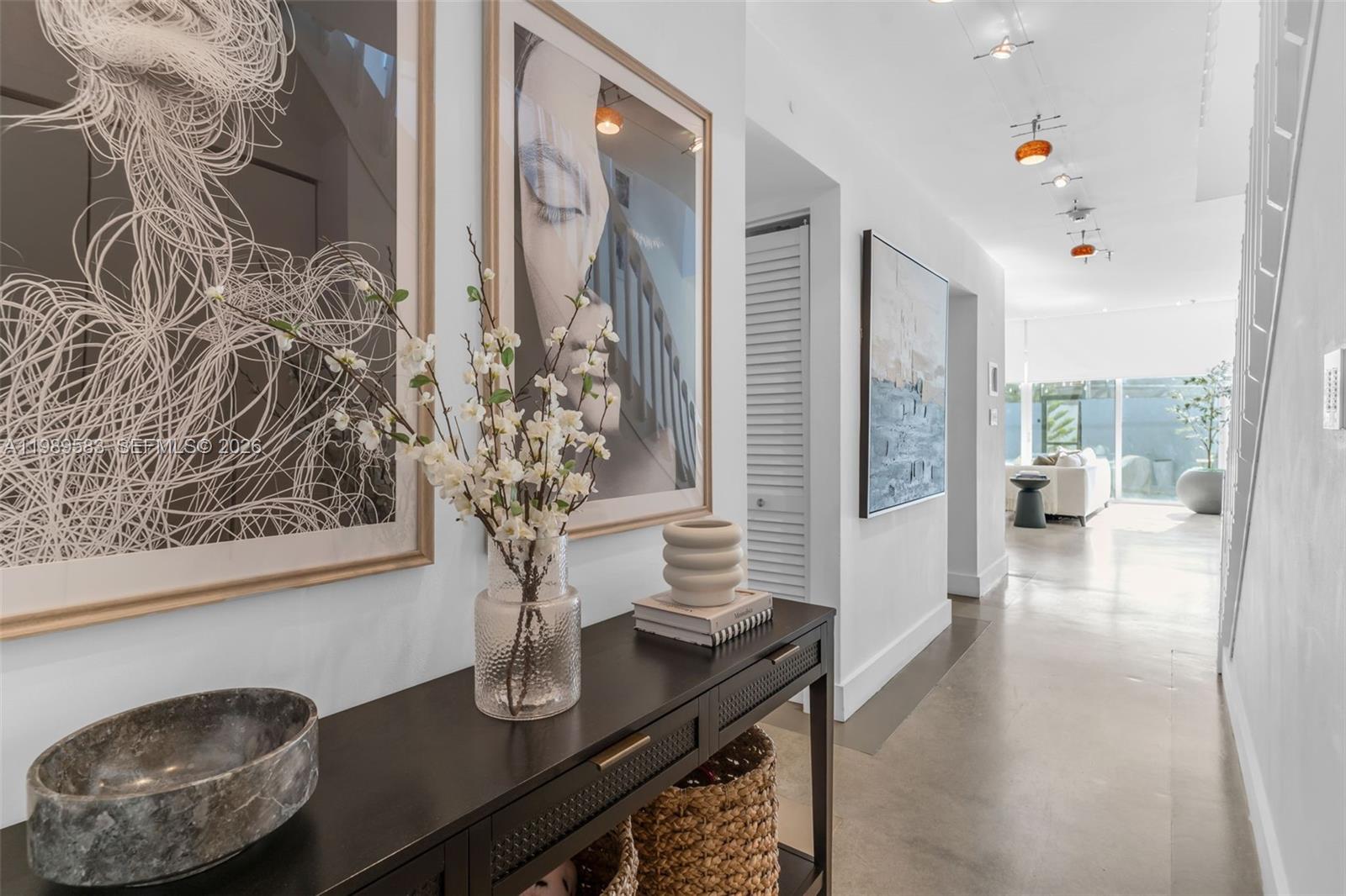 CALUSA POINT - Residential