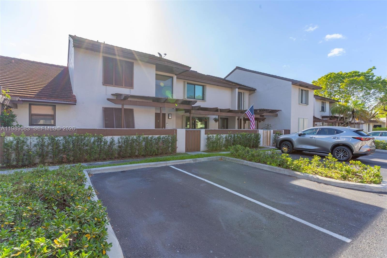 CALUSA POINT - Residential