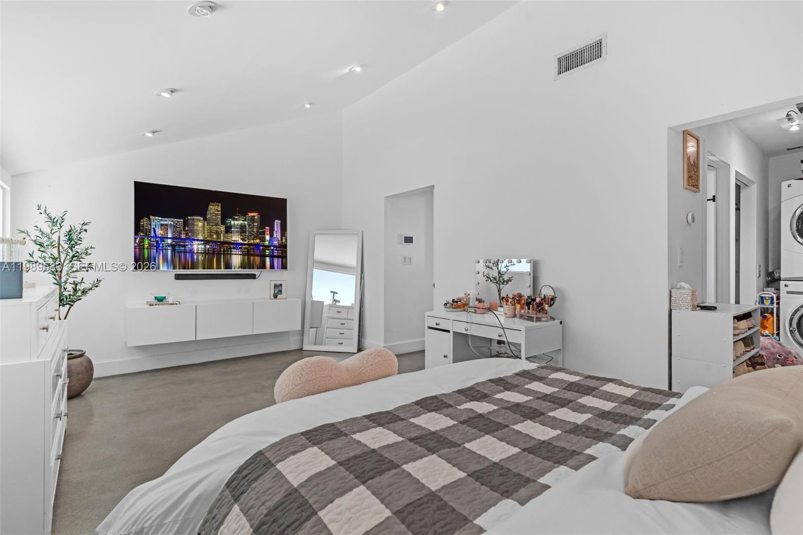 CALUSA POINT - Residential