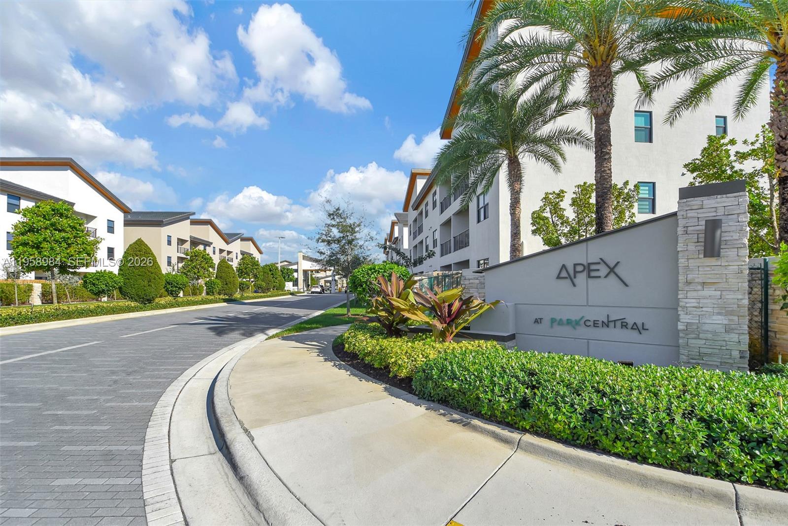 GRAND BAY SOUTH VILLAS - Residential Lease