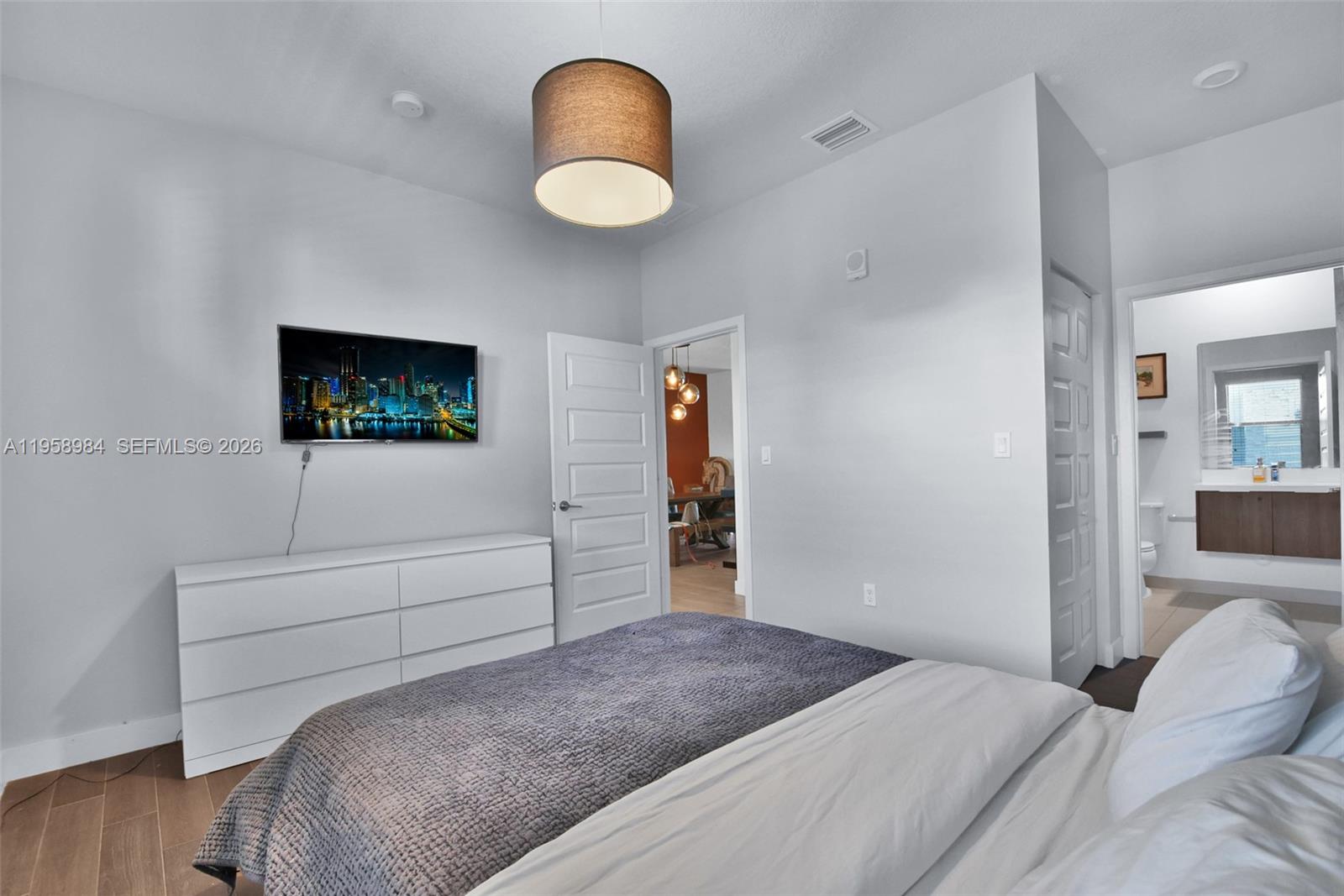 GRAND BAY SOUTH VILLAS - Residential Lease