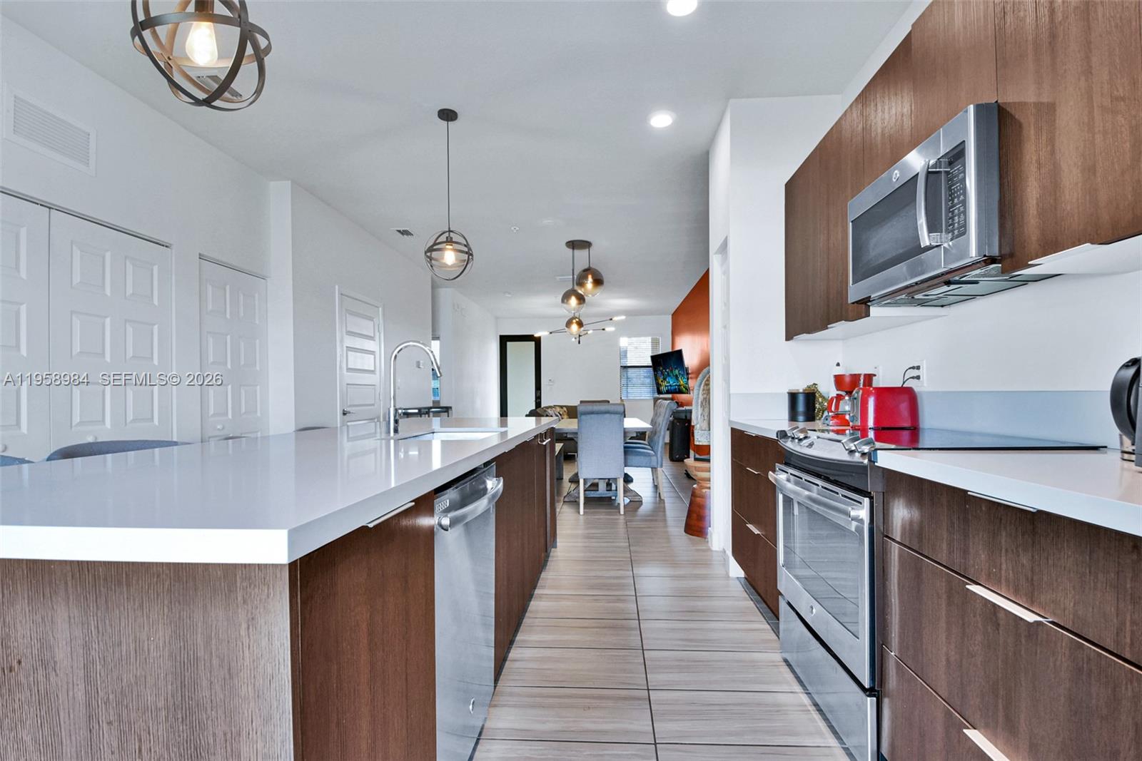 GRAND BAY SOUTH VILLAS - Residential Lease