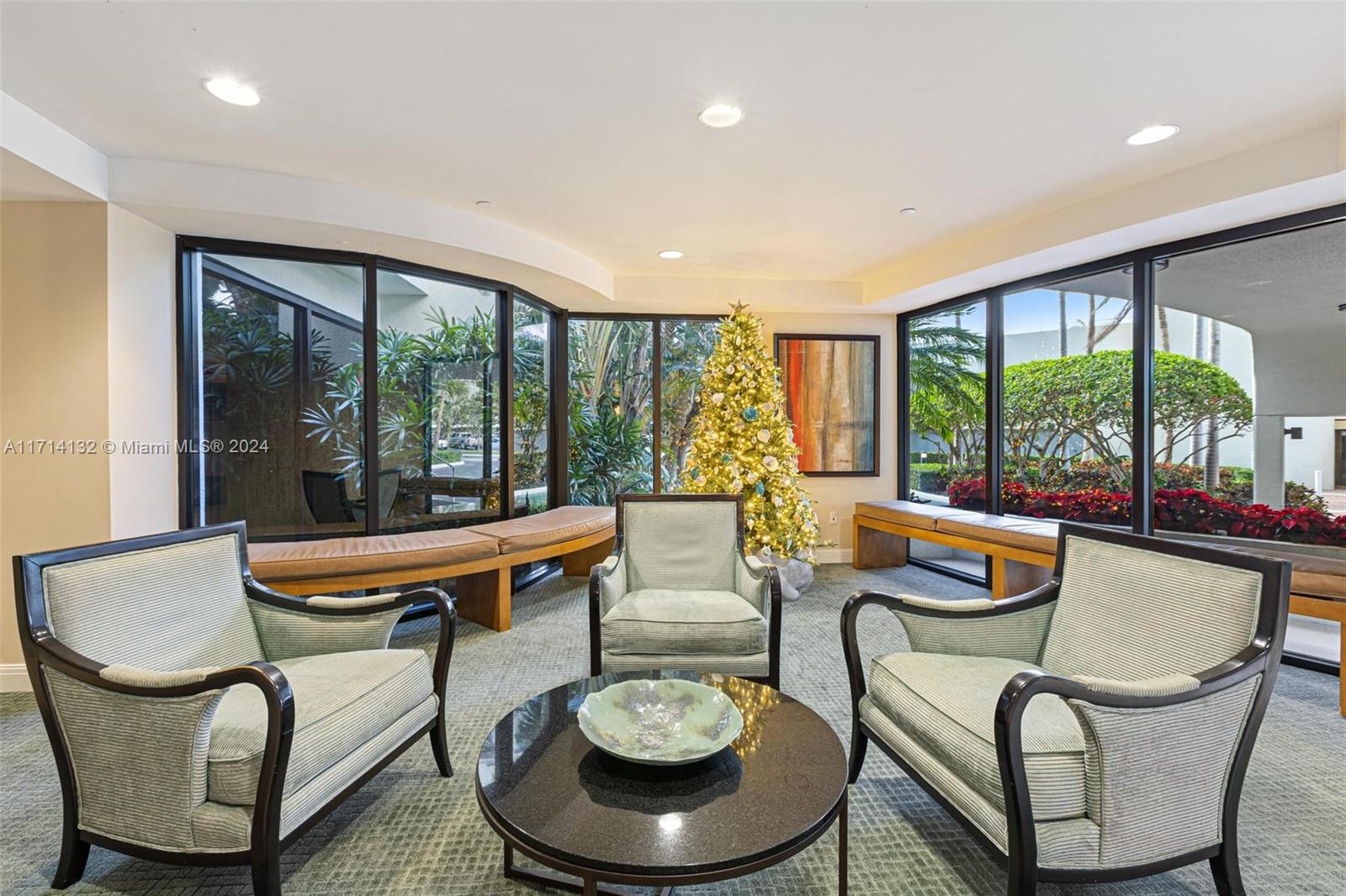 TIARA CONDO - Residential